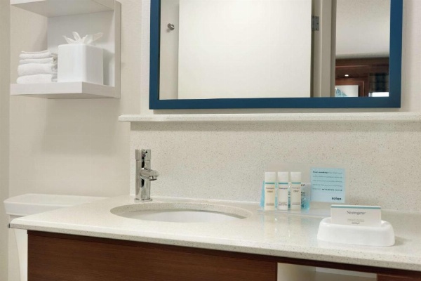 Hampton Inn By Hilton Des Moines West image 20