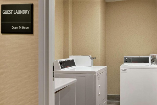 Hampton Inn By Hilton Des Moines West image 28