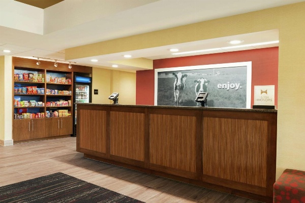 Hampton Inn By Hilton Des Moines West image 7